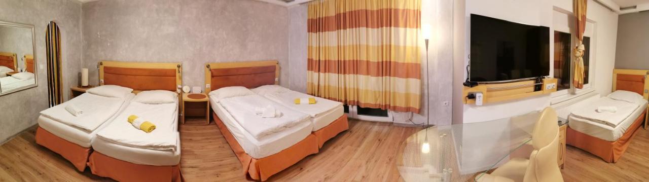 Pension Foehrenhain Герасдорф бей Виен Екстериор снимка